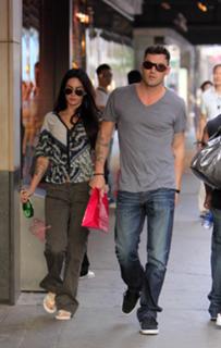 Megan Fox feet photo thumbnail