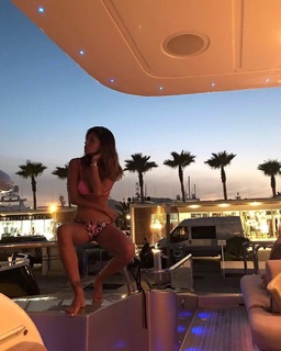 Belén Rodríguez feet photo thumbnail