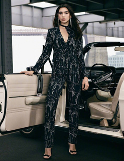 Dua Lipa feet photo thumbnail