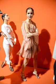 Barbara Palvin feet photo thumbnail