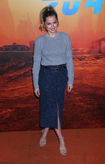 Ana de Armas feet photo thumbnail