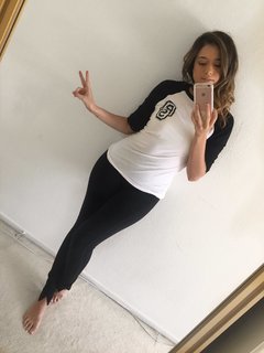 Imane Pokimane Anys feet photo thumbnail