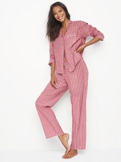 Lais Ribeiro feet photo thumbnail