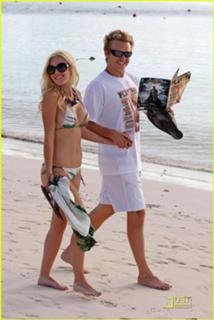 Heidi Montag feet photo thumbnail