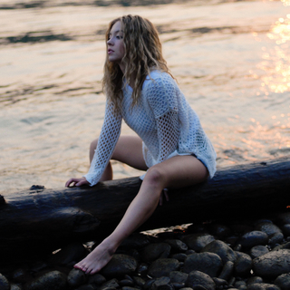 Sydney Sweeney feet photo thumbnail