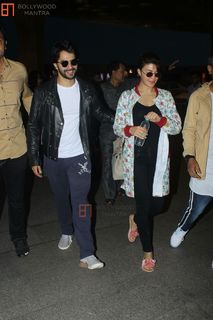 Jacqueline Fernandez feet photo thumbnail