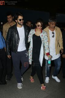 Jacqueline Fernandez feet photo thumbnail