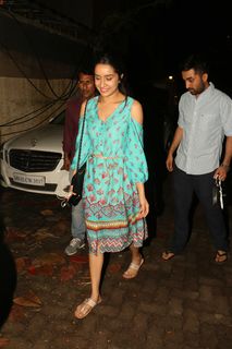 Shraddha Kapoor feet photo thumbnail