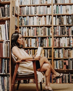 Brie Garcia feet photo thumbnail