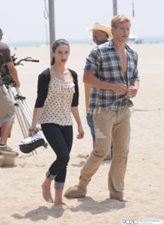 Jessica Lowndes feet photo thumbnail