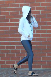 Michelle Rodriguez feet photo thumbnail