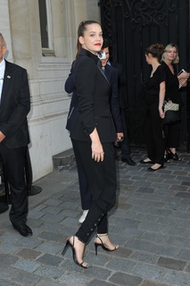 Barbara Palvin feet photo thumbnail