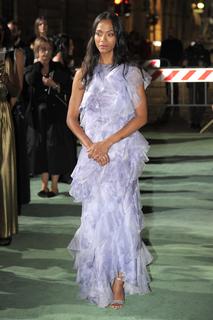 Zoe Saldana feet photo thumbnail