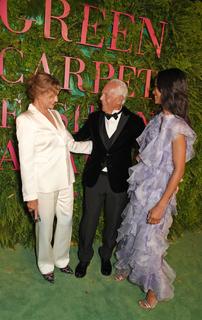 Zoe Saldana feet photo thumbnail