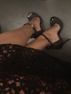 Veronica Maya feet photo thumbnail