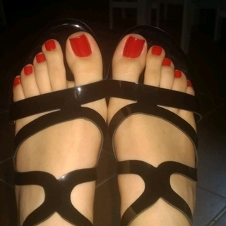 Isa Pes feet photo thumbnail