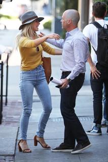 Julianne Hough feet photo thumbnail