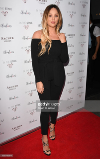 Charlotte Crosby feet photo thumbnail