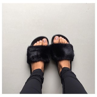 Frankie Bridge feet photo thumbnail