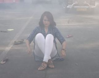 Sonakshi Sinha feet photo thumbnail