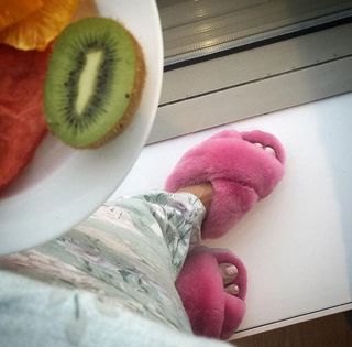 Malgorzata Rozenek feet photo thumbnail