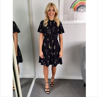 Holly Willoughby feet photo thumbnail