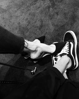 Naomi Watts feet photo thumbnail
