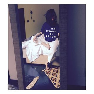 Abigail Spencer feet photo thumbnail