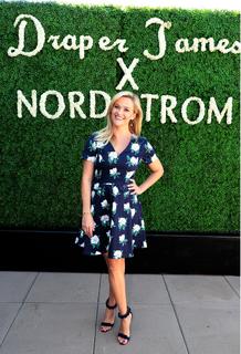 Reese Witherspoon feet photo thumbnail