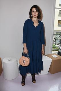 Rachel Weisz feet photo thumbnail