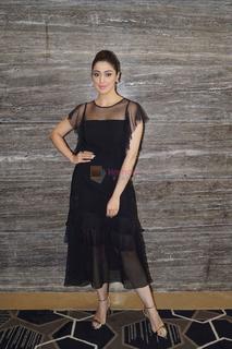 Raai Laxmi feet photo thumbnail