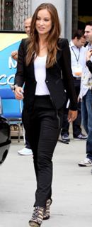 Olivia Wilde feet photo thumbnail