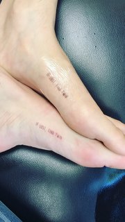 Bella Thorne feet photo thumbnail