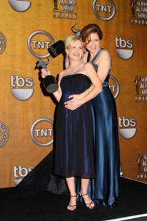 Angela Kinsey feet photo thumbnail