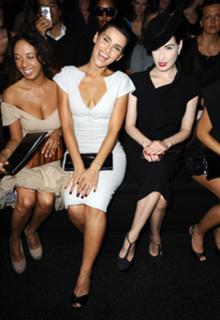 Nelly Furtado feet photo thumbnail