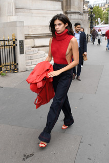 Sara Sampaio feet photo thumbnail