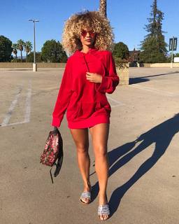 Jena Frumes feet photo thumbnail