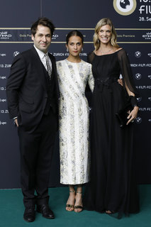 Alicia Vikander feet photo thumbnail