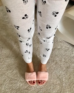 Daniela Katzenberger feet photo thumbnail