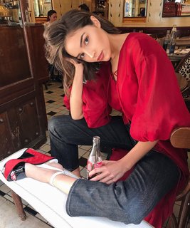 Olivia Culpo feet photo thumbnail