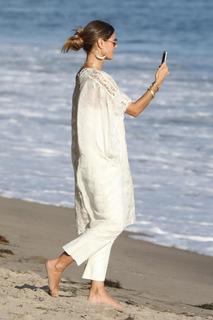 Heidi Klum feet photo thumbnail