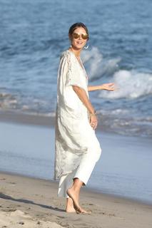 Heidi Klum feet photo thumbnail