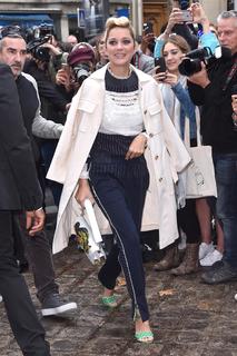 Marion Cotillard feet photo thumbnail