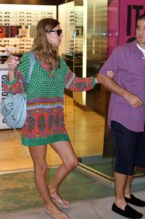 Nicky Rothschild feet photo thumbnail