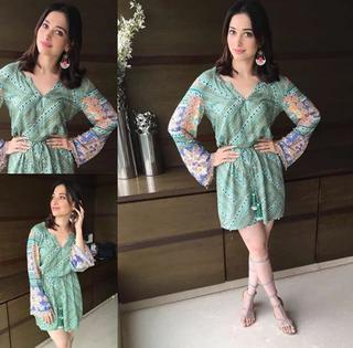 Tamannaah Bhatia feet photo thumbnail