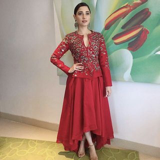 Tamannaah Bhatia feet photo thumbnail