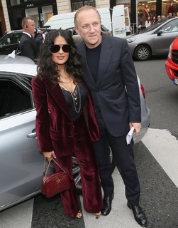 Salma Hayek feet photo thumbnail