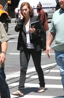 Kate Winslet feet photo thumbnail