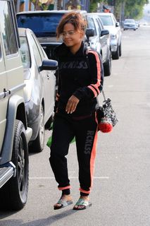 Christina Milian feet photo thumbnail