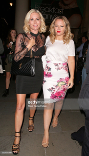 Denise Van Outen feet photo thumbnail